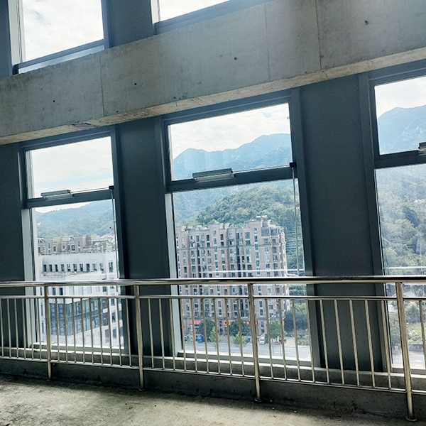 手搖鏈式開窗機